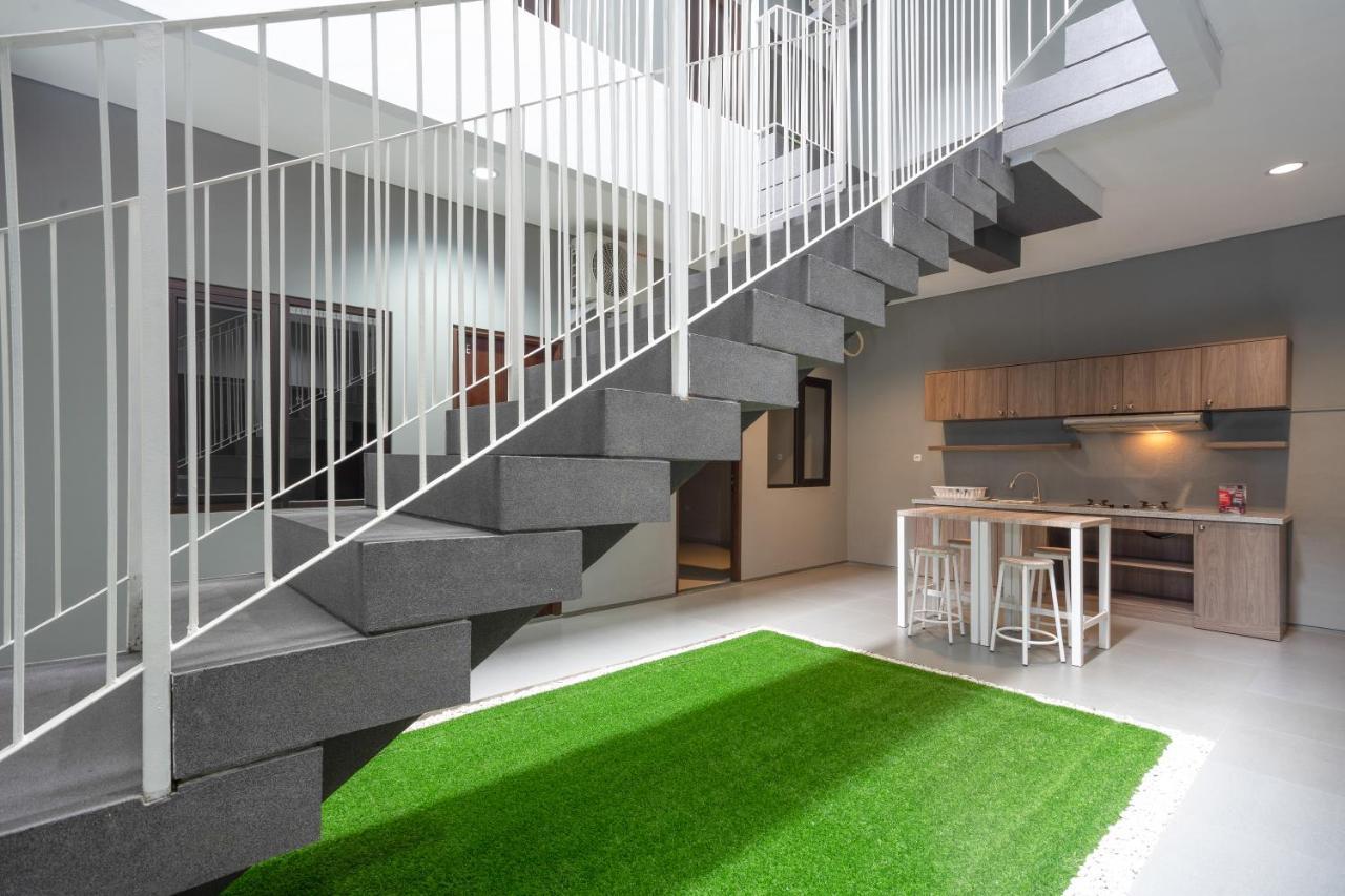 Reddoorz Plus Near Jiexpo Kemayoran Джакарта Екстериор снимка